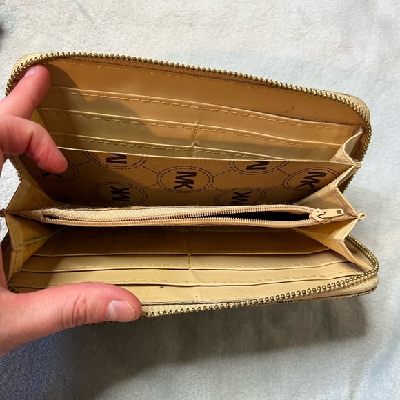 Michael Kors Tan Wallet - Picture 6 of 7